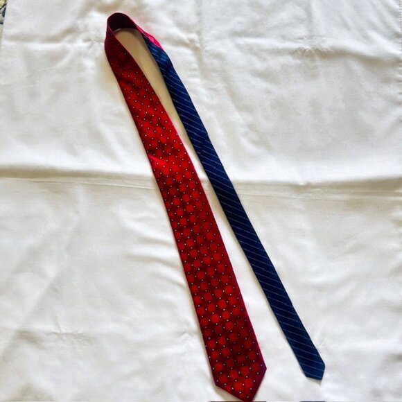 Tommy Hilfiger Mens Tie Blue and Red 58 x 3.5 in 100% Silk Navy Tail - Picture 6 of 10
